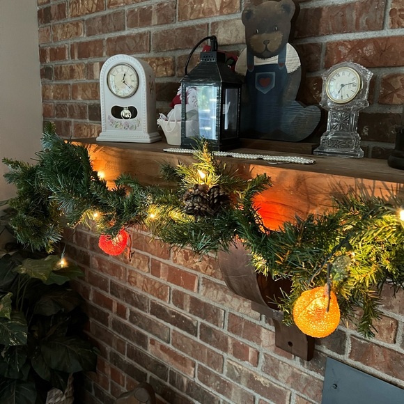 Vintage 1990's Apple and Pear
Pinecone Garland 8 Feet Long - Picture 6 of 11